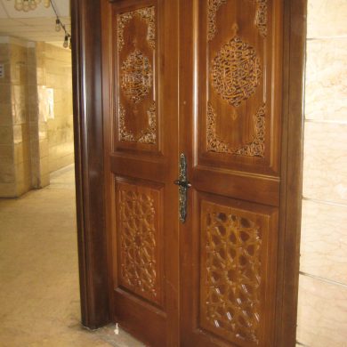درب چوبی منبت کاری سی ان سی